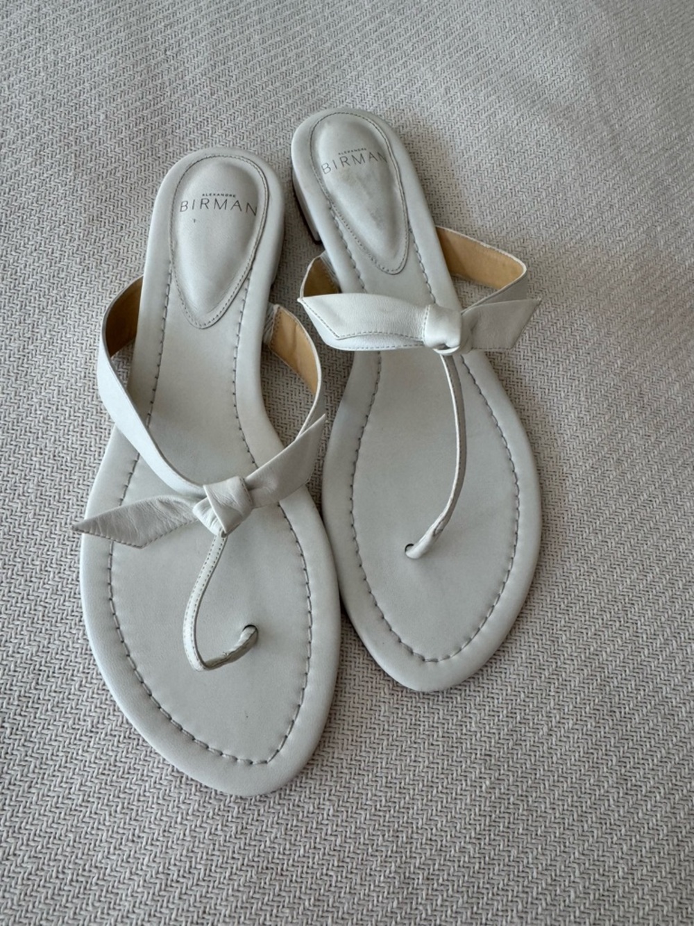 Alexandre Birman White Knot Toe-Post Sandals
